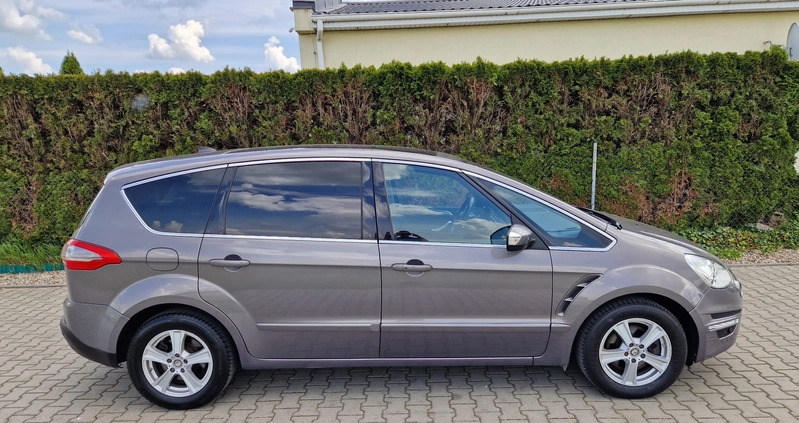 Ford S-Max cena 39900 przebieg: 235000, rok produkcji 2013 z Gniezno małe 211